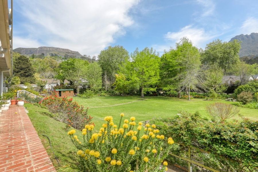 4 Bedroom Property for Sale in Constantia Western Cape